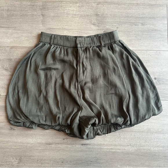 EUC Free People Celia shorts - size XS - Picture 2 of 5